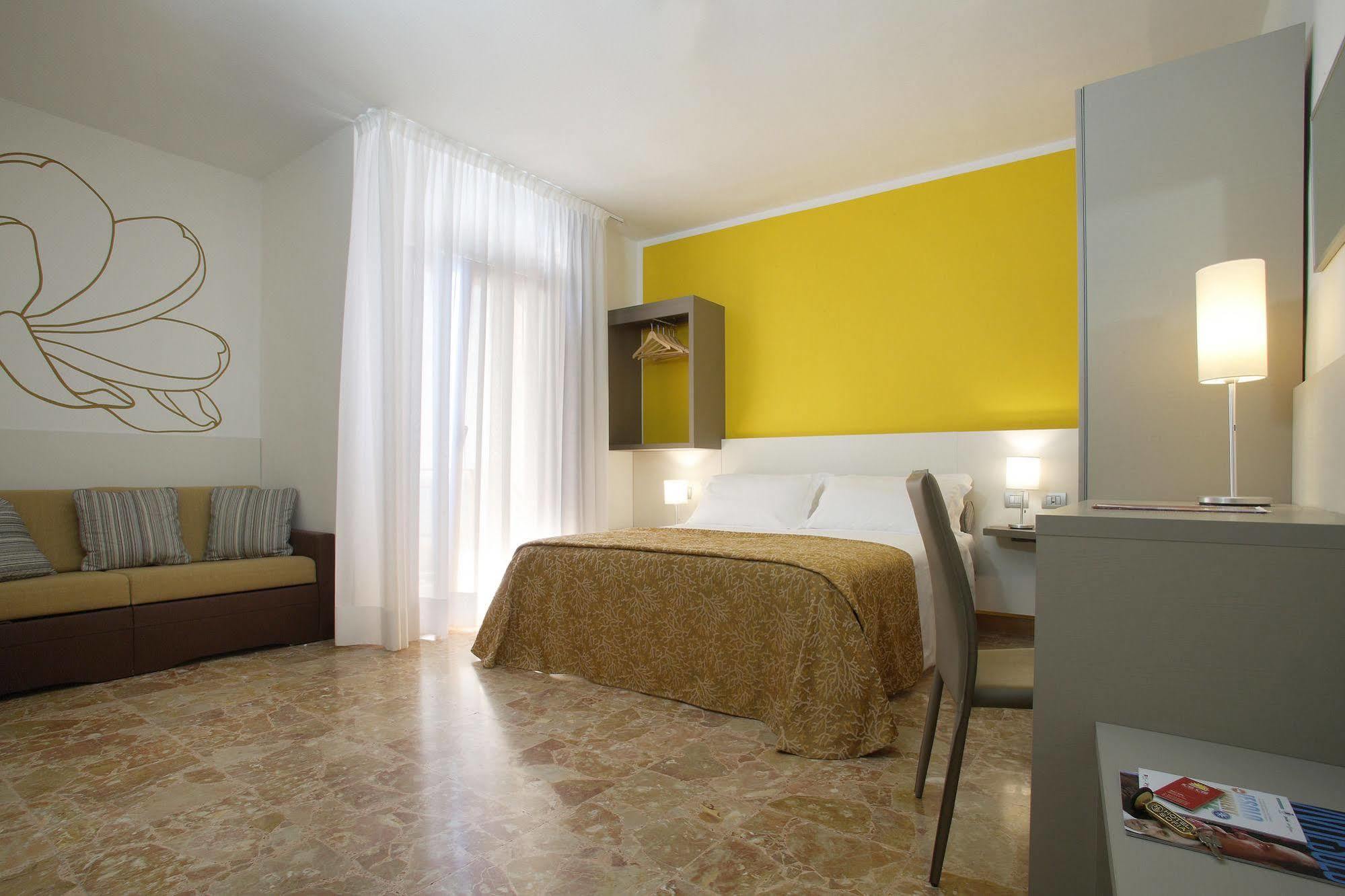 Hotel Sofia Lido di Jesolo Ngoại thất bức ảnh