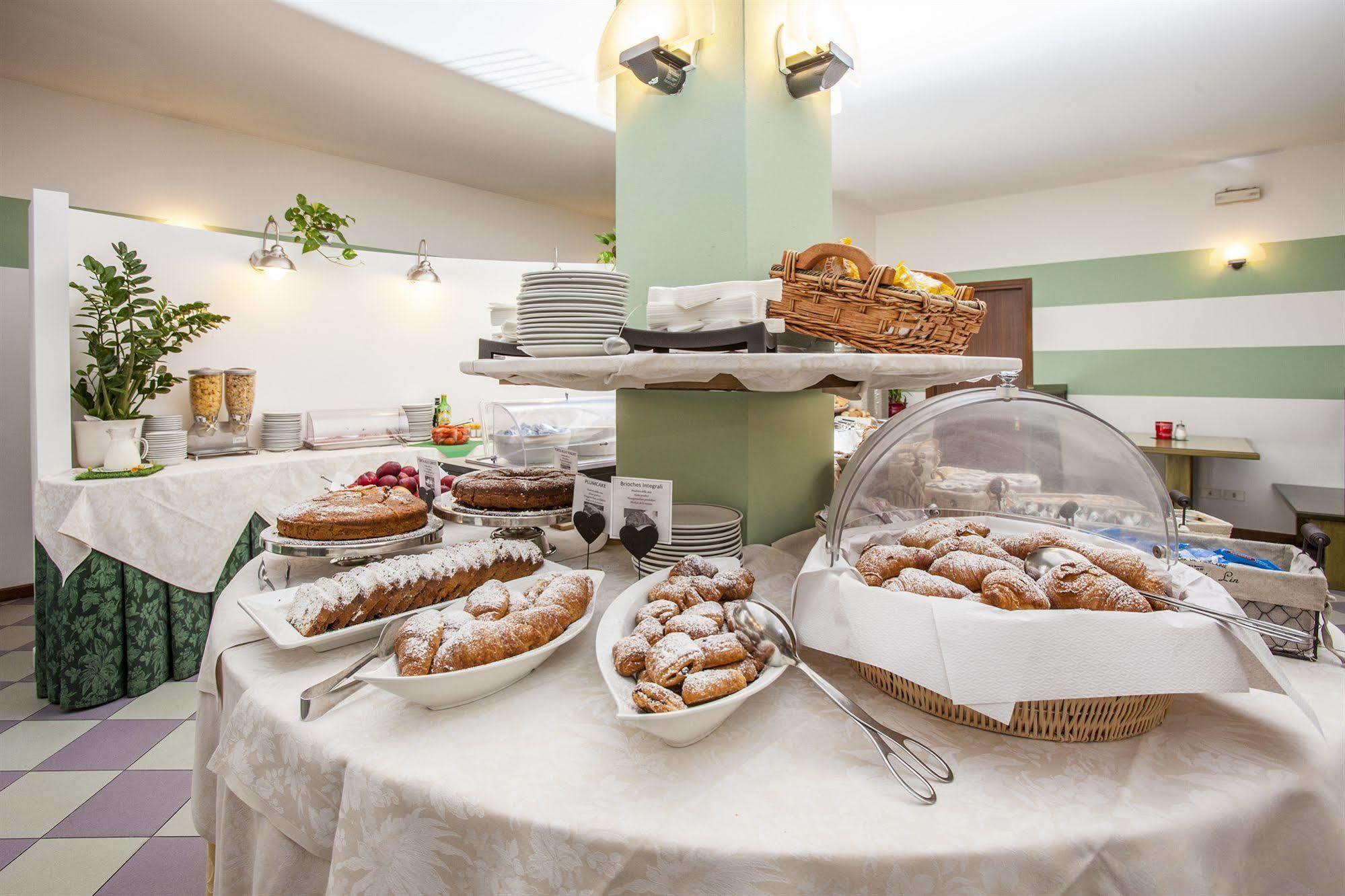 Hotel Sofia Lido di Jesolo Ngoại thất bức ảnh